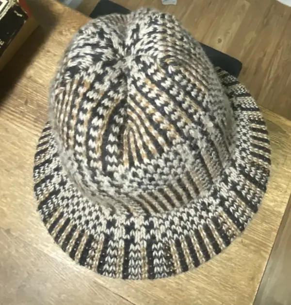 Grandoe knit winter scarf image 3