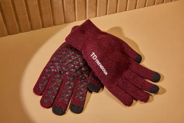 Guess touchscreen winter gloves image 2