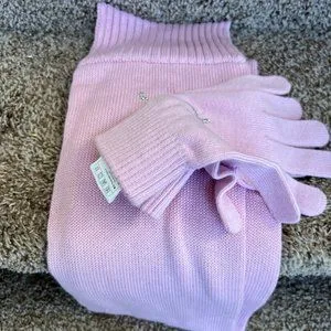 Puma knit winter gloves image 2