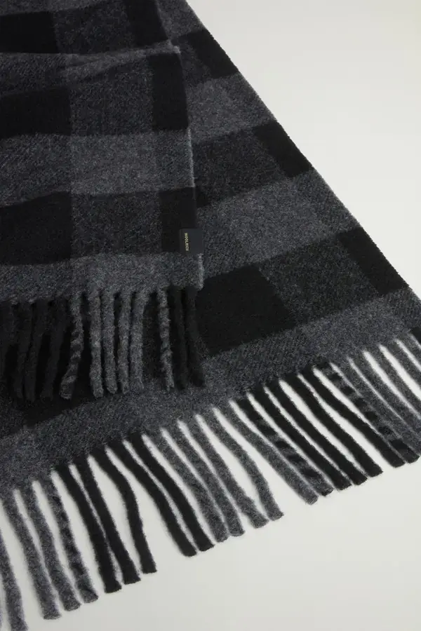 Woolrich buffalo check scarf image 3